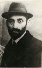 רבי דניאל מובשוביץ מקלם.jpg