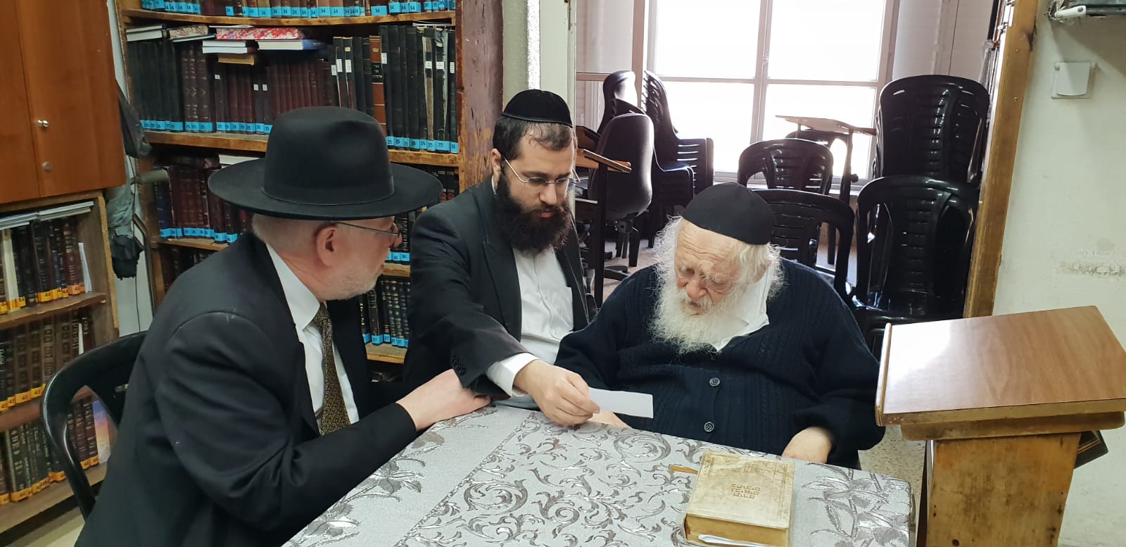eretzhakodesh.org